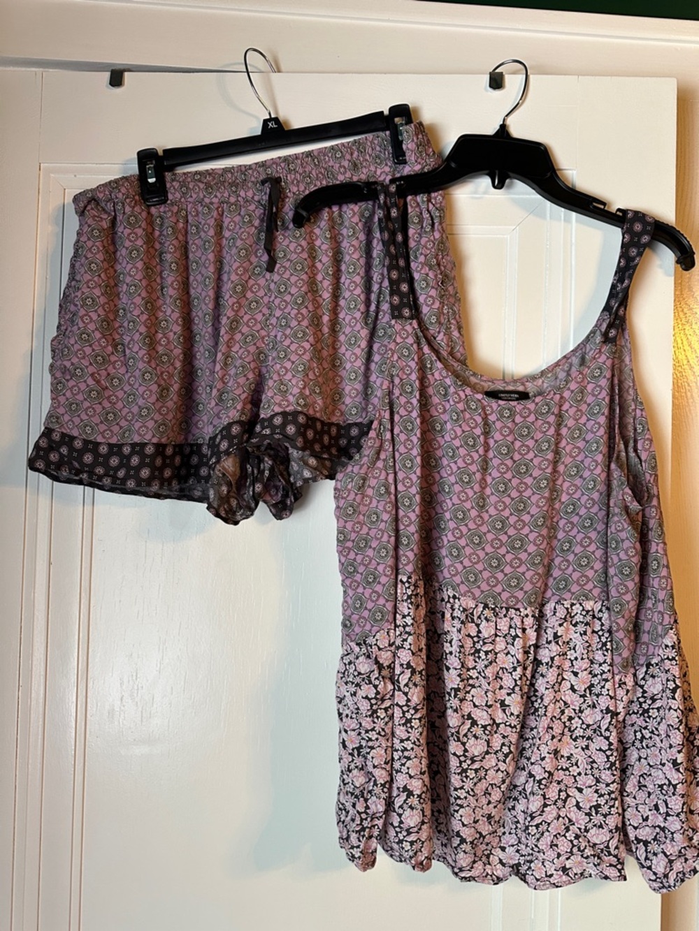 Simply Vera Vera Wang Pink and Black Printed Pajama Set